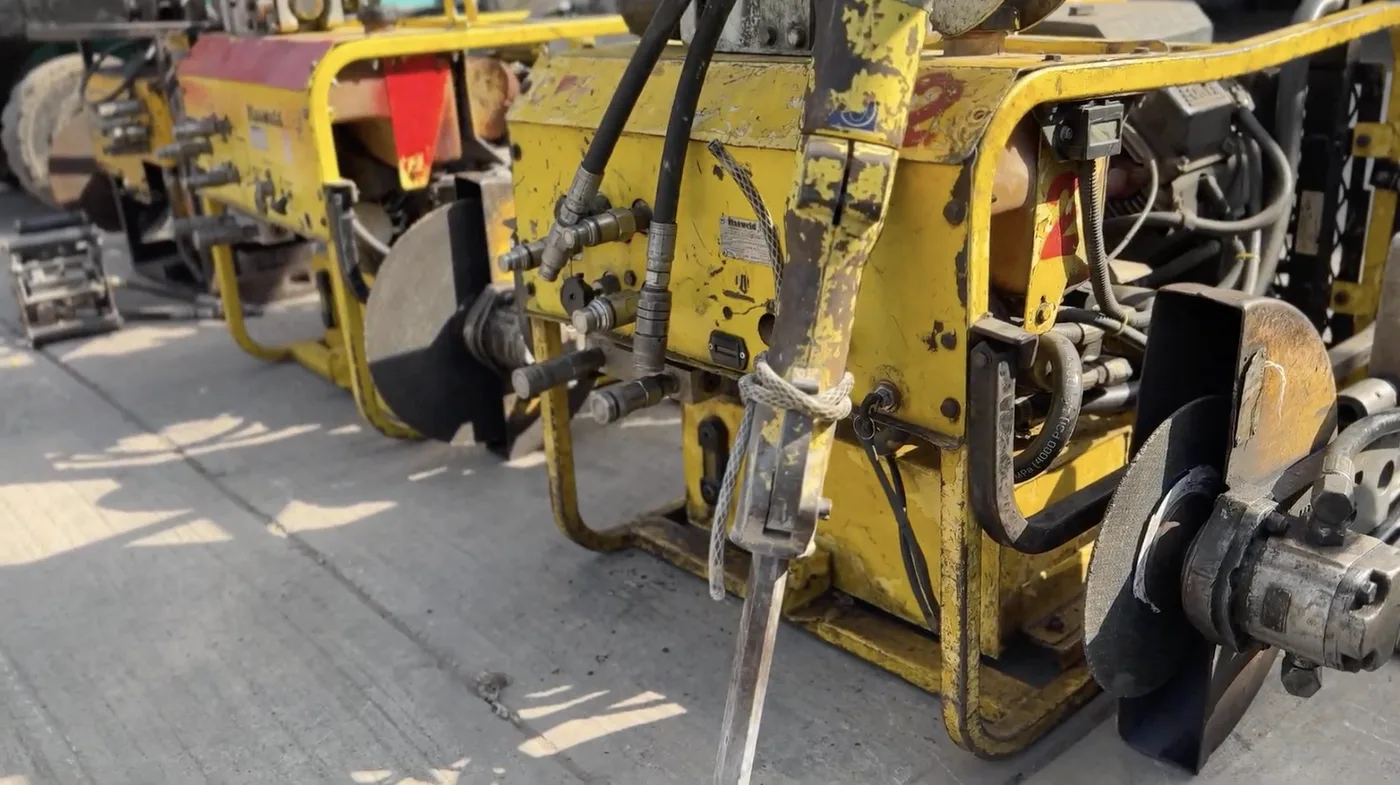 Unidades de potencia hidráulica portátiles para herramienta ferroviaria